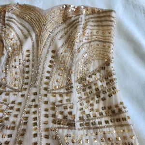 H&M super cute body  con fit dress .used a couple time -in good condition size 6